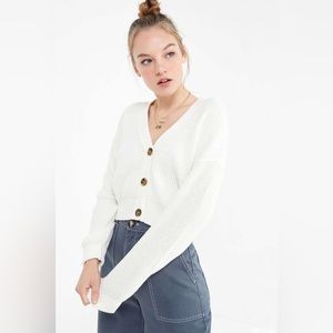 knit button cropped sweater